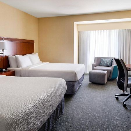 Courtyard By Marriott Sacramento Cal Expo Hotell Exteriör bild