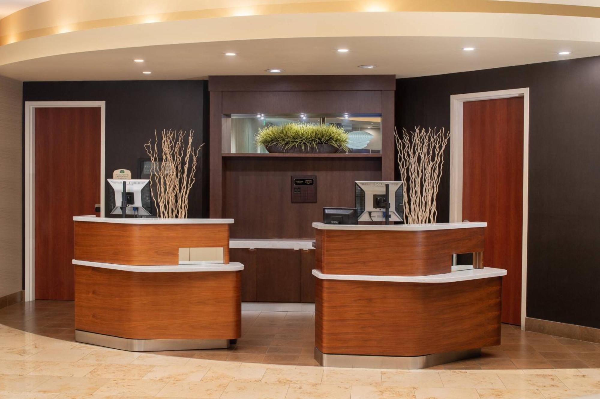 Courtyard By Marriott Sacramento Cal Expo Hotell Exteriör bild
