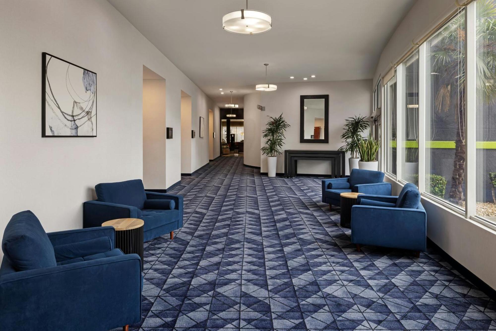 Courtyard By Marriott Sacramento Cal Expo Hotell Exteriör bild